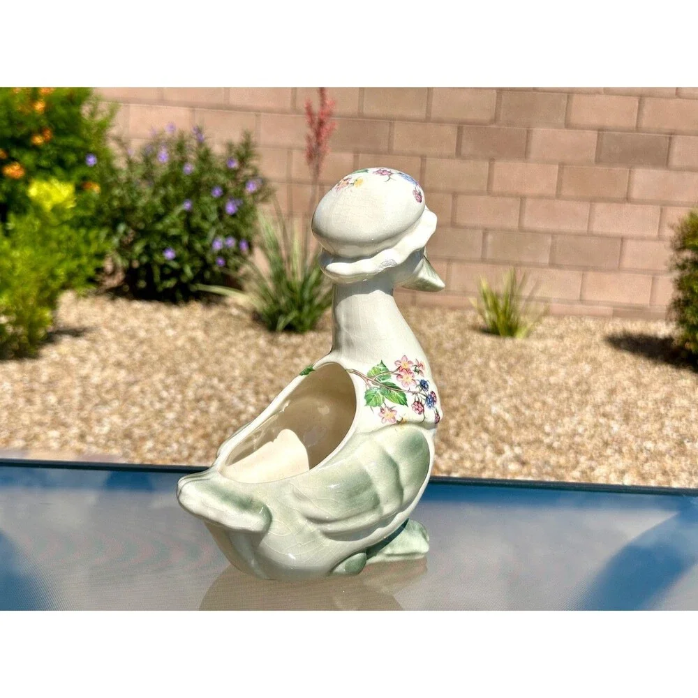 Vtg Mother Goose / Duck Ceramic Planter Vase Cottage Bonnet Scarf Berrys Flowers